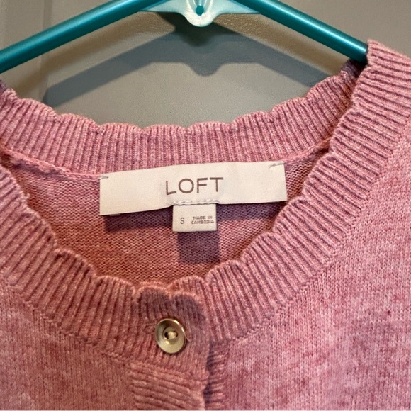 Loft Petite Small Pink Puff Sleeve Scalloped Henley Sweater with Gold Buttons - Picture 3 of 6